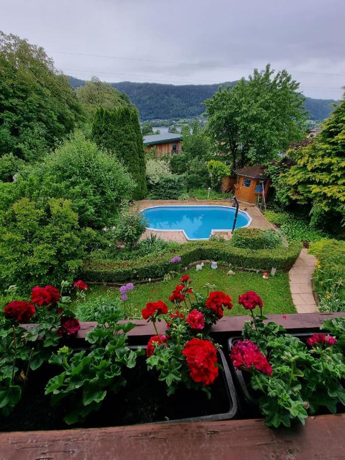 Haus Flora - Ferienwohnung Боденсдорф Экстерьер фото